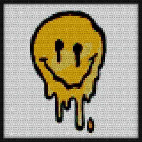 Dripping Smile Bricks Art | Compatible with LEGO-style bricks | Pixel Brick Art