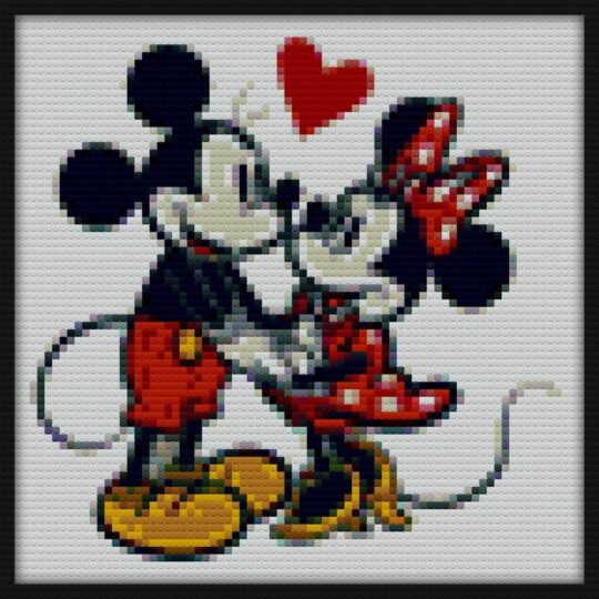 Mickey and Minnie hug Bricks Art | Compatible with LEGO-style bricks | Pixel Brick Art